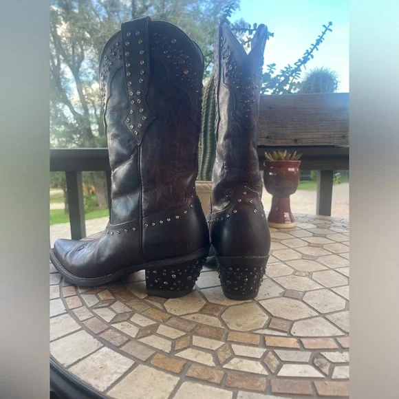 Ariat size 6.5 - Picture 3 of 4